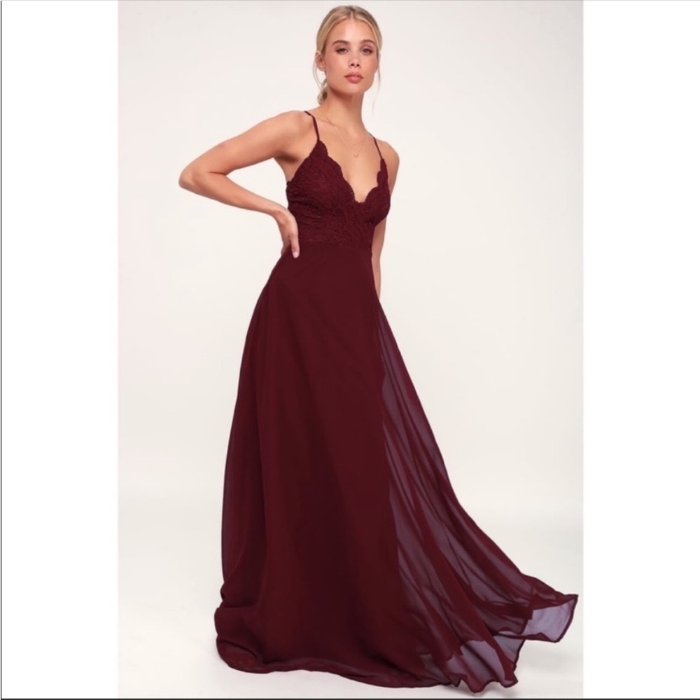 Lulu's Burgundy Lace Top Sheer Layer Down Dress Size Medium